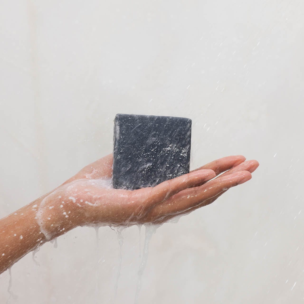 7575-cleanse-beauty-Detoxifying-BodyWash-Bar-1280x1280px-1.jpg